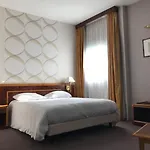 Le Manoir Hotel